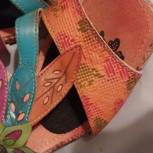 Spring Step L'Artiste Floral Leather Sandal - Picture 5 of 6